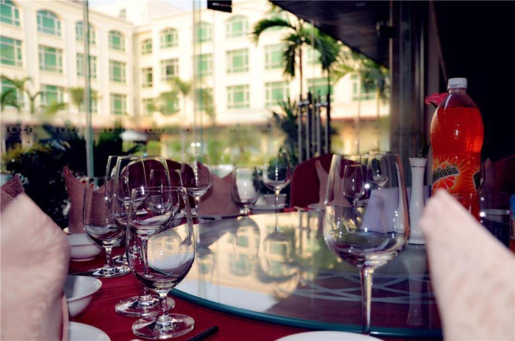 San Jiang Grand Hotel Vientiane Buitenkant foto