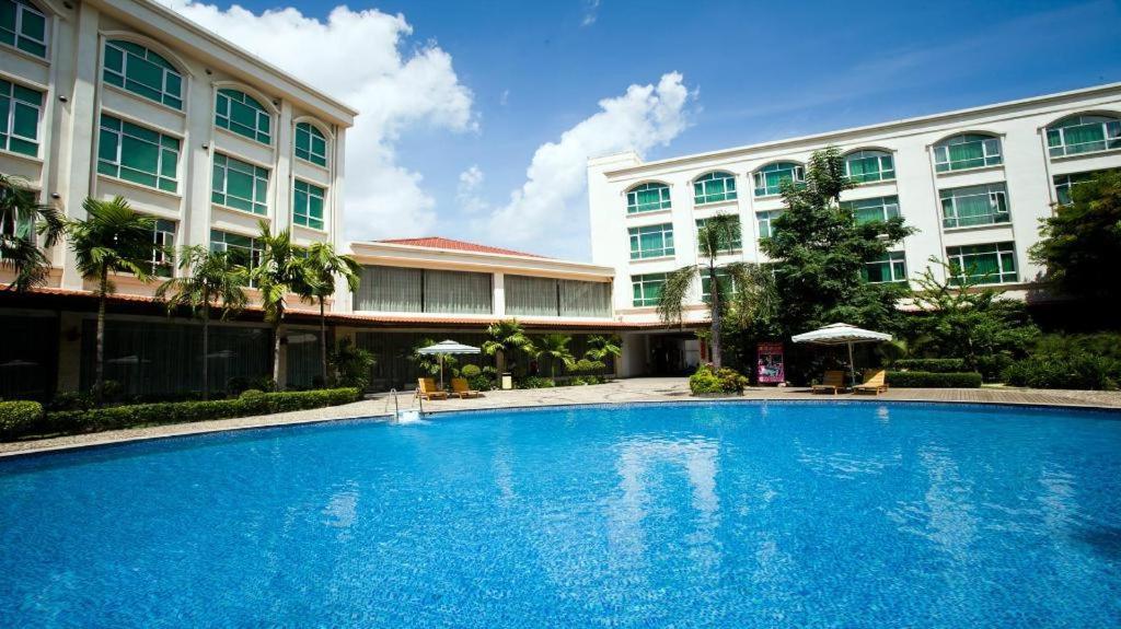 San Jiang Grand Hotel Vientiane Buitenkant foto