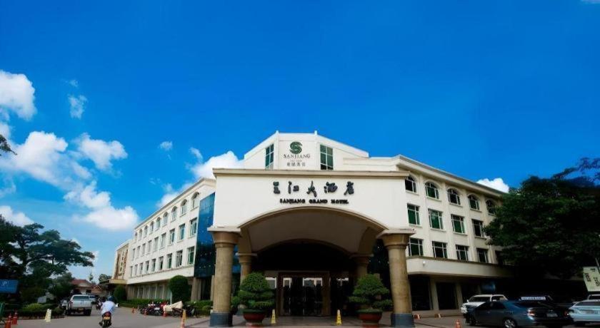San Jiang Grand Hotel Vientiane Buitenkant foto