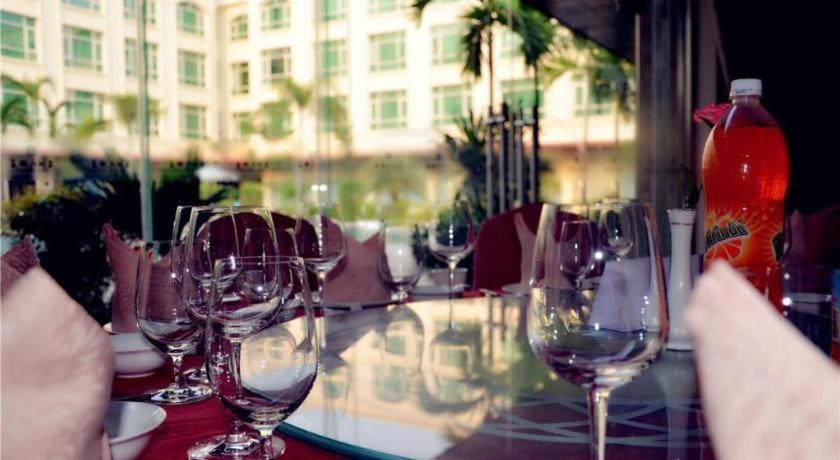 San Jiang Grand Hotel Vientiane Buitenkant foto