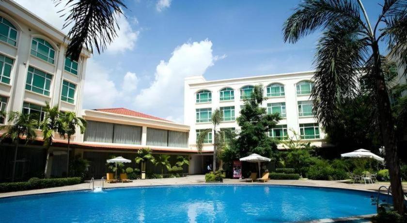 San Jiang Grand Hotel Vientiane Buitenkant foto